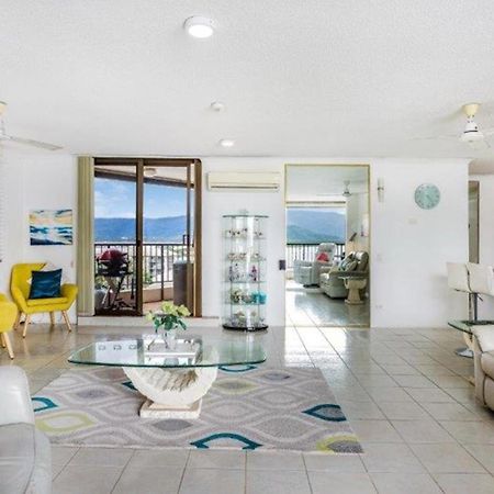 Cairns Ocean View Apartment In Aquarius Bagian luar foto