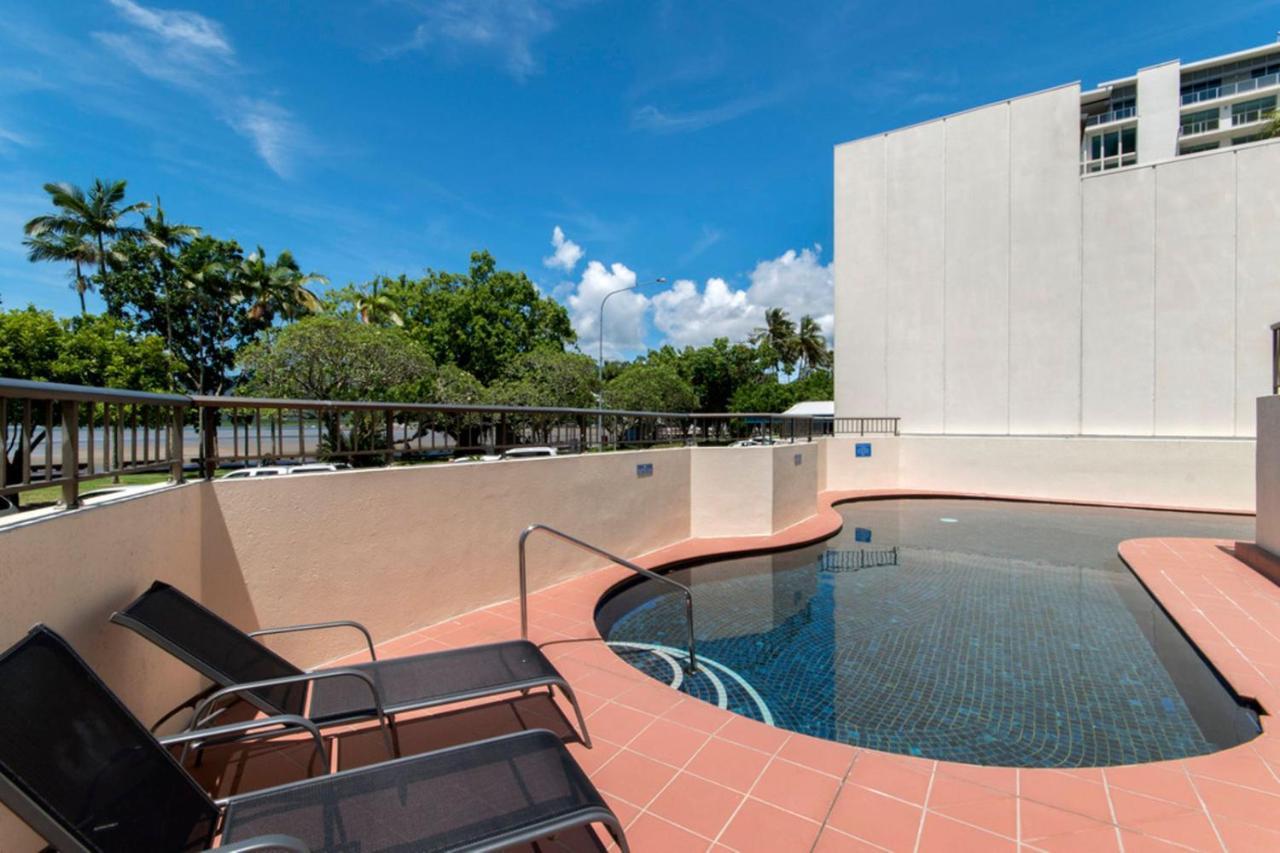 Cairns Ocean View Apartment In Aquarius Bagian luar foto